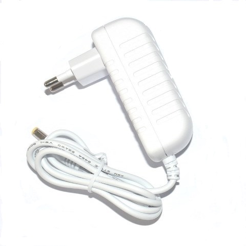 30W 2.5A 12V Захранващ Адаптер LED Ленти PVC(6.39€) 30W 2.5A 12V Захранващ Адаптер LED Ленти PVC(6.39€)
